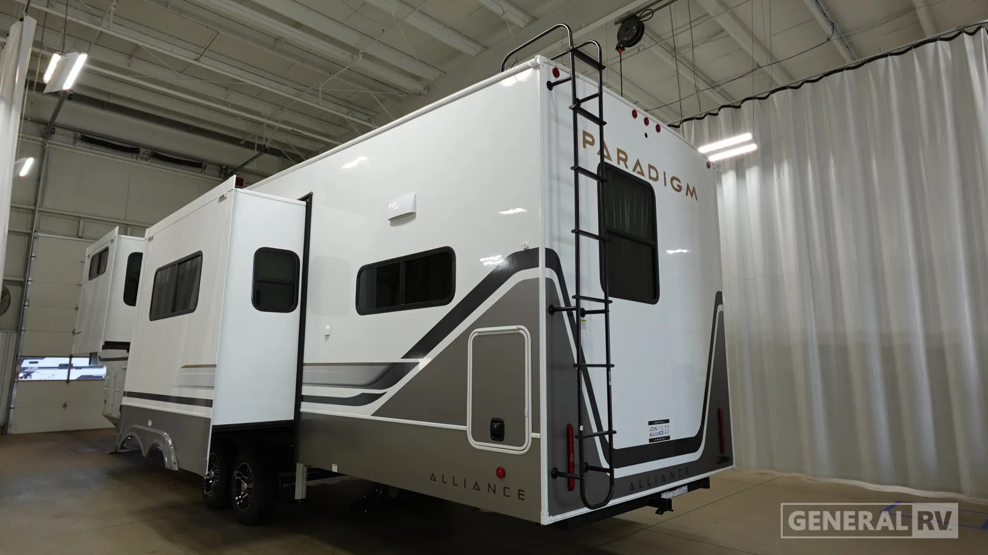 2026 Alliance RV Paradigm 382RK - Photo 4