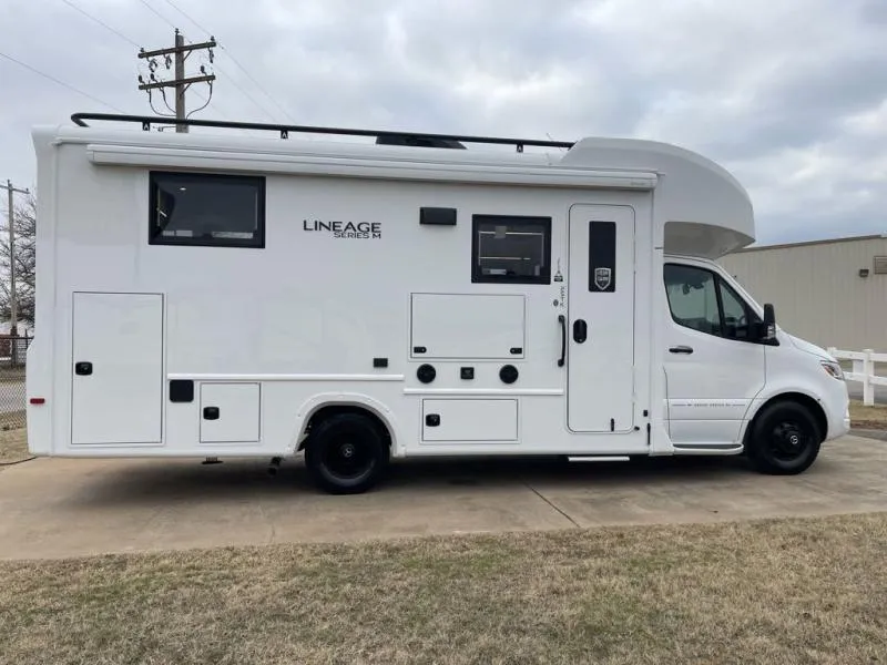 2026 Grand Design Lineage Series M 25TK - Photo 4