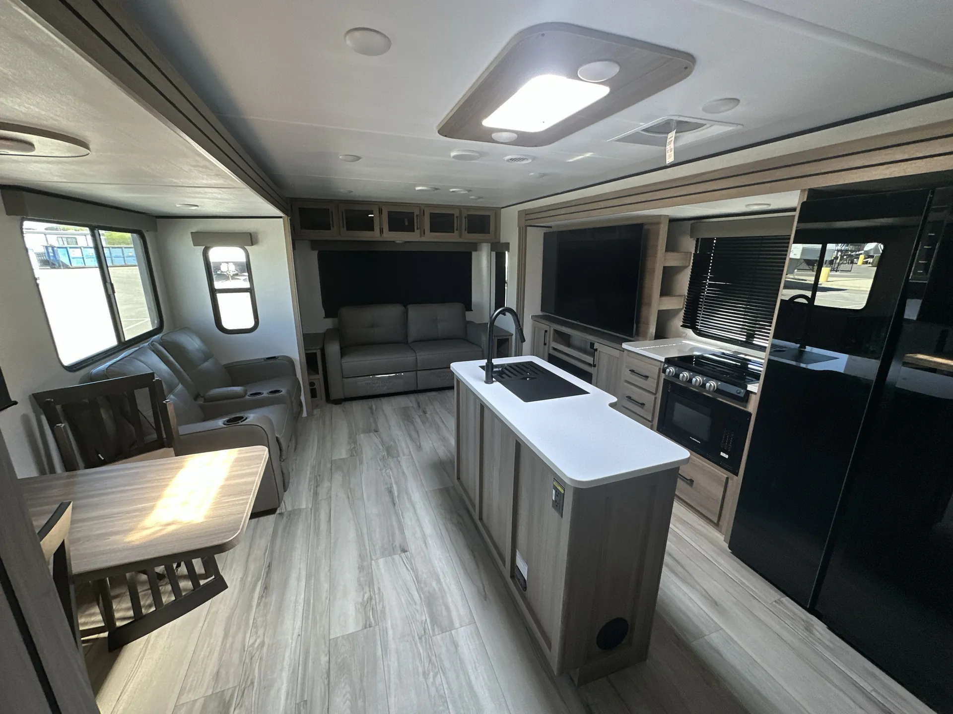 2026 Keystone Coleman Legacy 2950RL — living area main