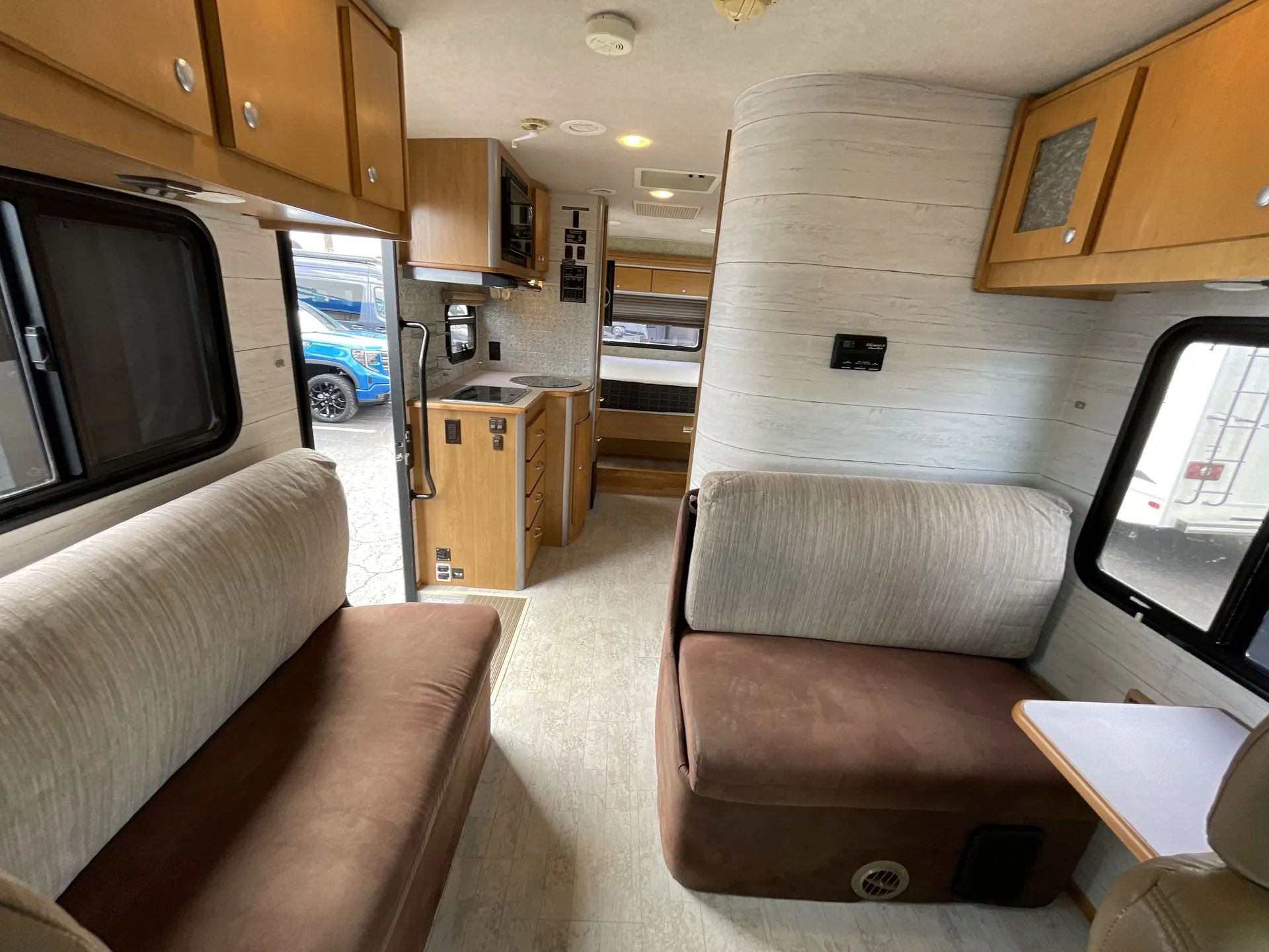 2010 Winnebago View 24D — living area main