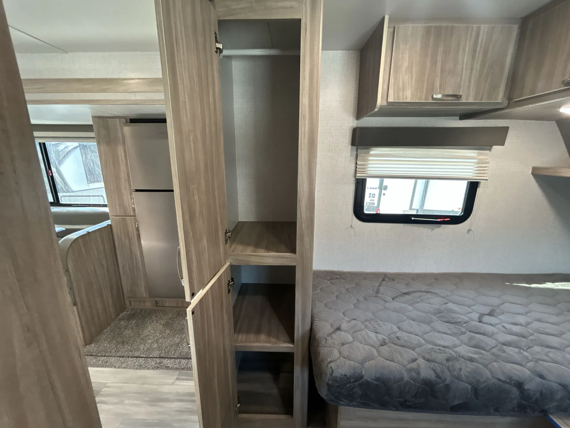 2022 Winnebago Minnie 2327TB dealer photo 7 from Camping World