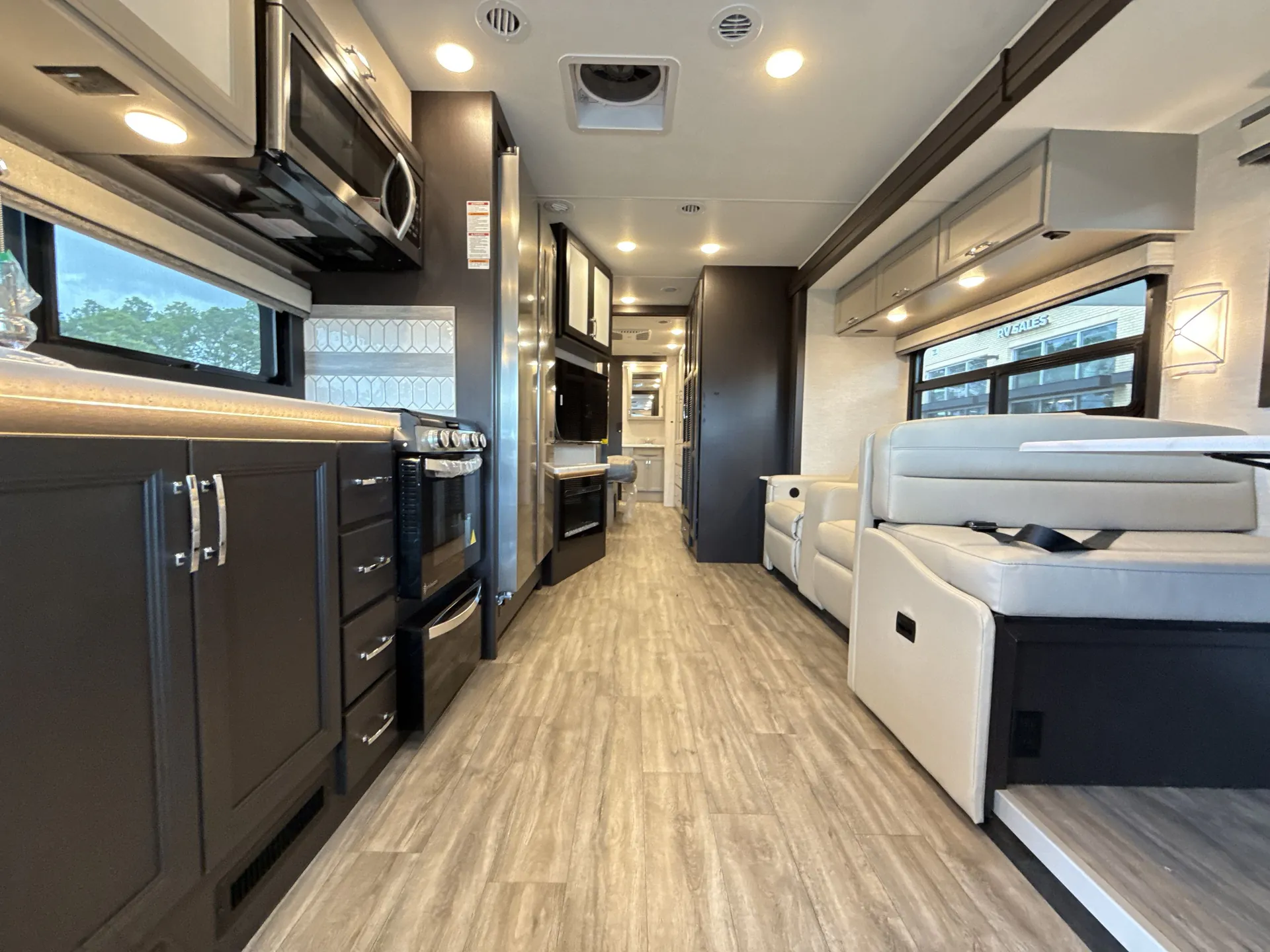 2026 Thor Motor Coach Indigo GG35 - Photo 4