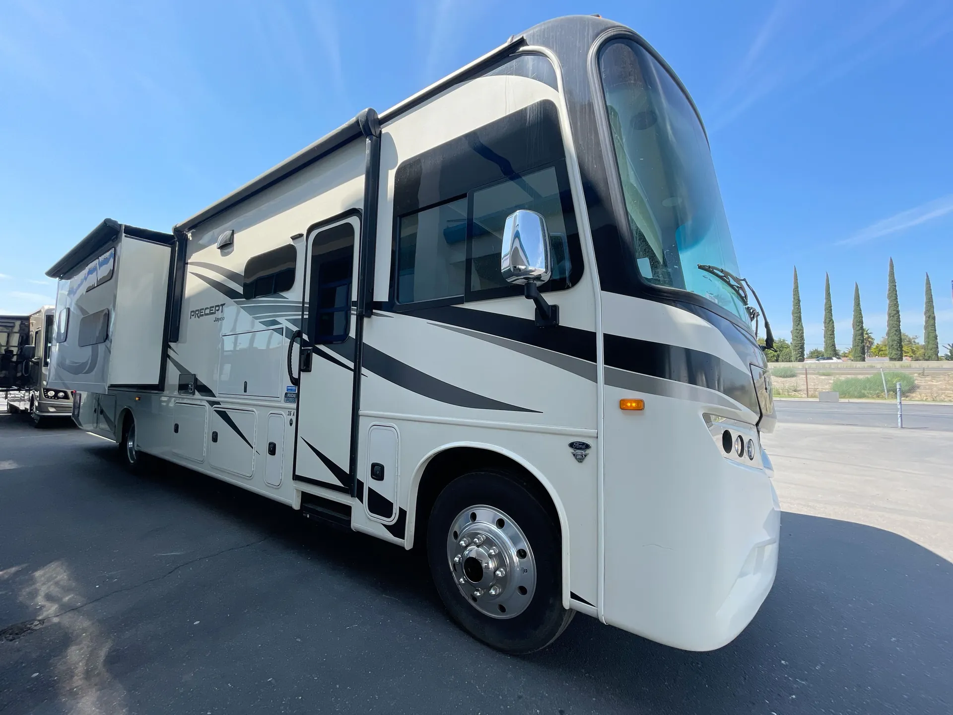 2021 Jayco Precept 36A - Photo 2