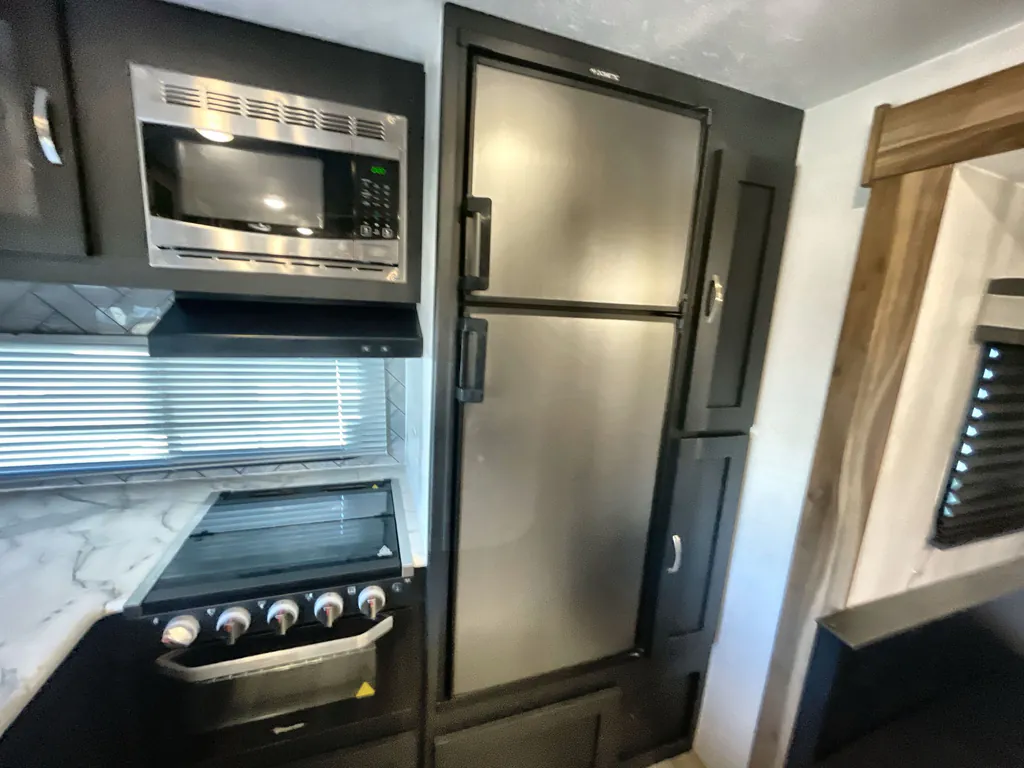 2023 Coachmen Freedom Express Ultra Lite 274RKS, Photos photo 8