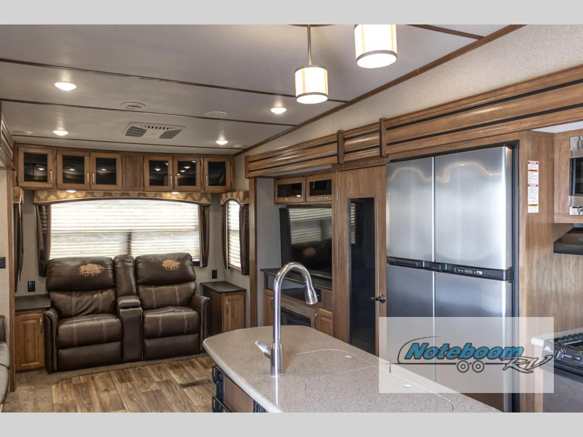 2018 Keystone RV Laredo 355RL - Photo 3