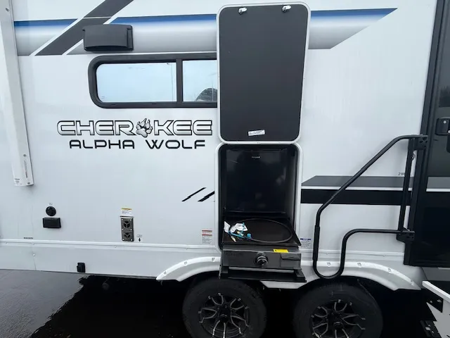 2026 Forest River Cherokee Alpha Wolf 21RB - Photo 3
