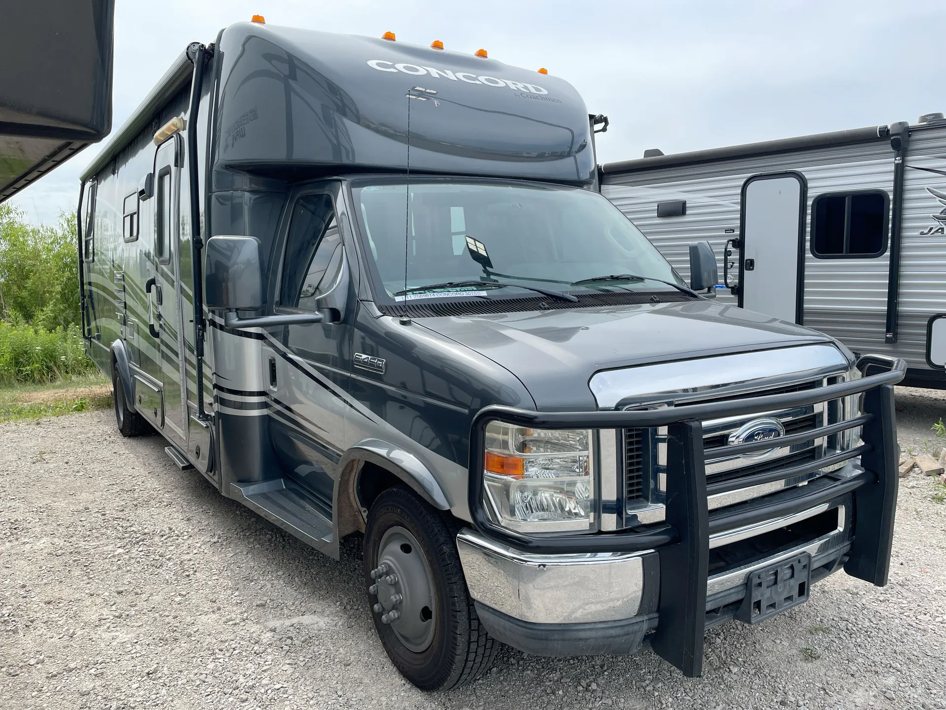 2011 Coachmen Concord 301 SS - Photo 2