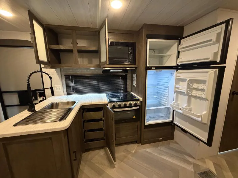 2022 Forest River Salem 31KQBTS, Photos photo 5