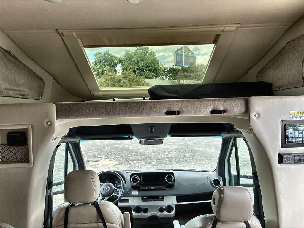 2020 Thor Motor Coach Tiburon 24FB, Photos photo 15