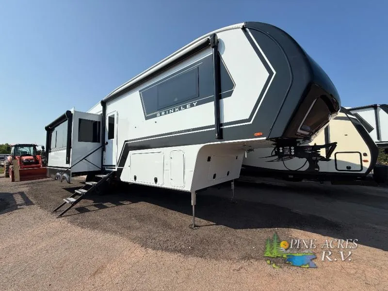 2026 Brinkley Model Z 3100 - Photo 2