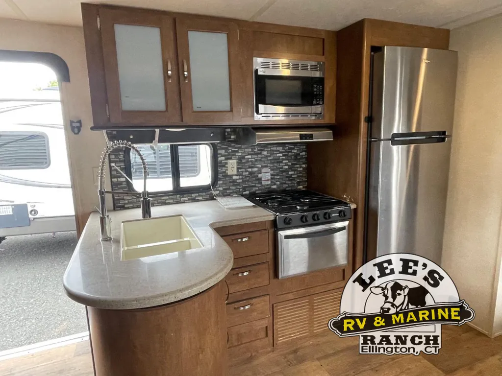 2017 Forest River Wildwood 31KQBTS, Photos photo 8