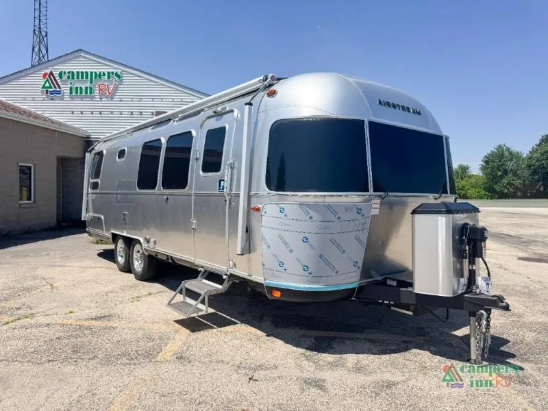 2026 Airstream Classic 28RB - Photo 2
