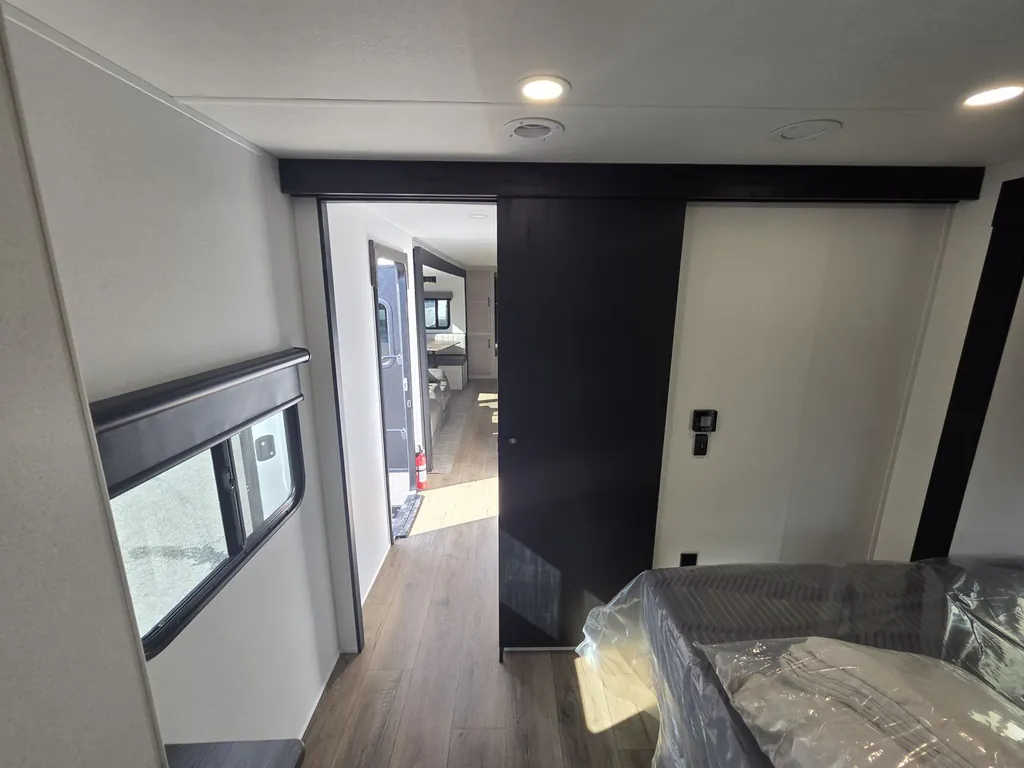 2027 Forest River Solaire 3060RKTS, Photos photo 46
