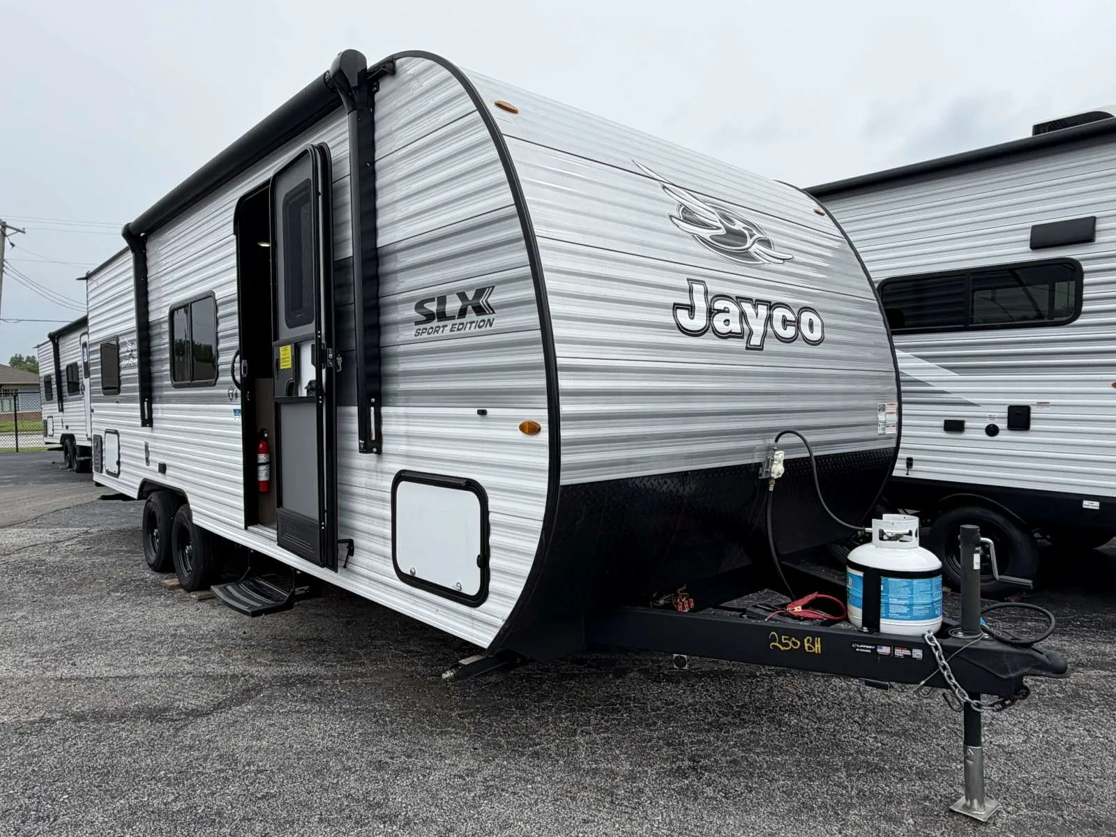 2026 Jayco Jay Flight SLX 250BH - Photo 2