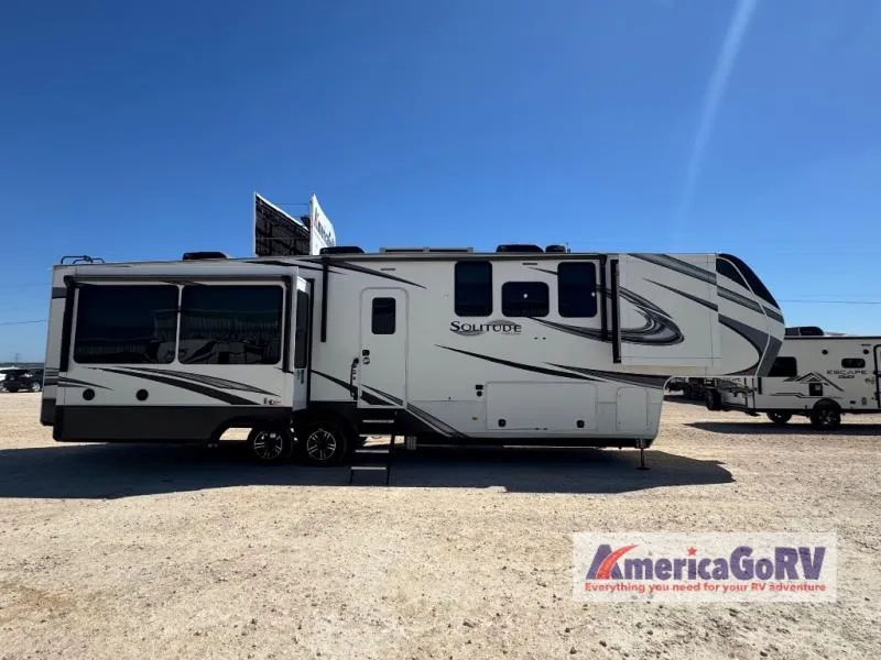 2022 Grand Design Solitude 373FB - Photo 3