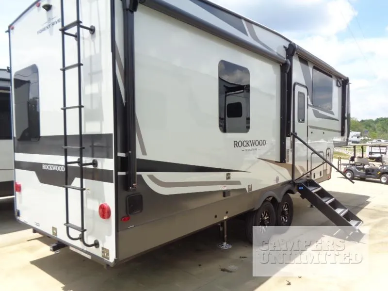 2027 Forest River Rockwood Signature 290SFK - Photo 4