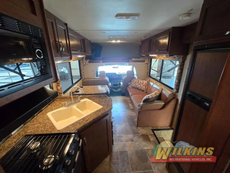 2015 Thor Motor Coach Chateau 28A - Photo 4