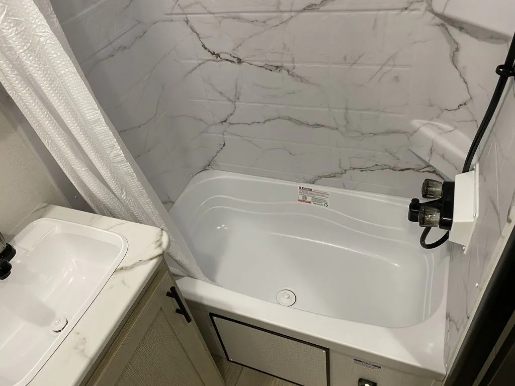 2026 Shasta RVs i-5 Edition 530BQB, Photos photo 48