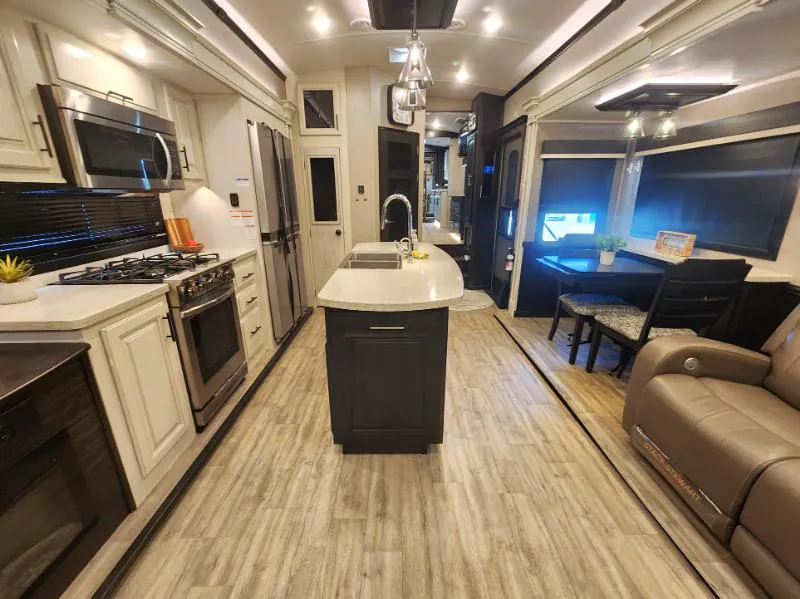 2021 Jayco Pinnacle 36FBTS, Photos photo 4