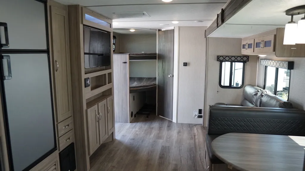 2021 Coachmen Freedom Express Ultra Lite 287BHDS - Photo 3