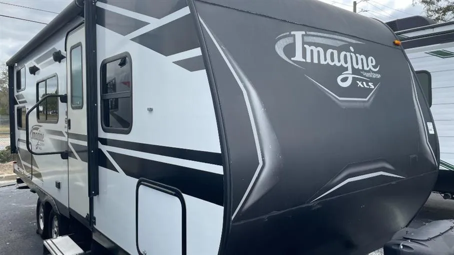 2019 Grand Design Imagine XLS 21BHE - Photo 2