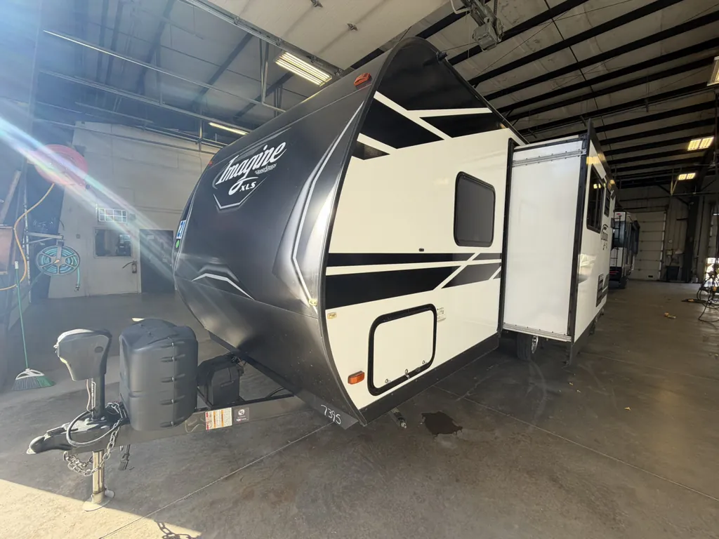 2021 Grand Design Imagine XLS 22MLE, Photos photo 3
