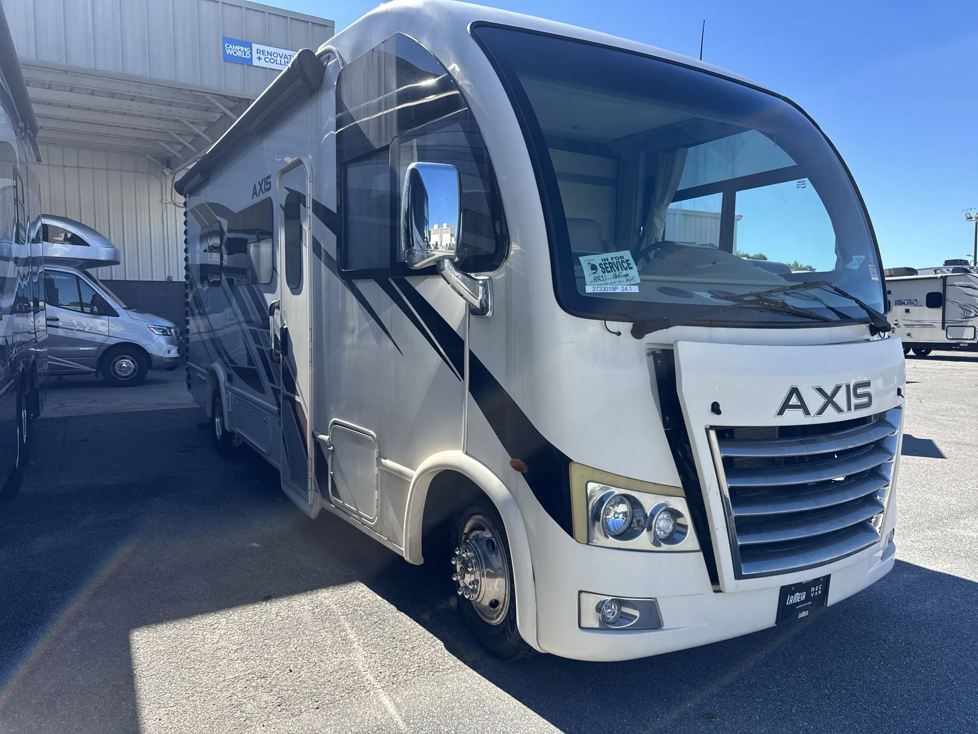 2022 Thor Motor Coach Axis 24.3 - Photo 2