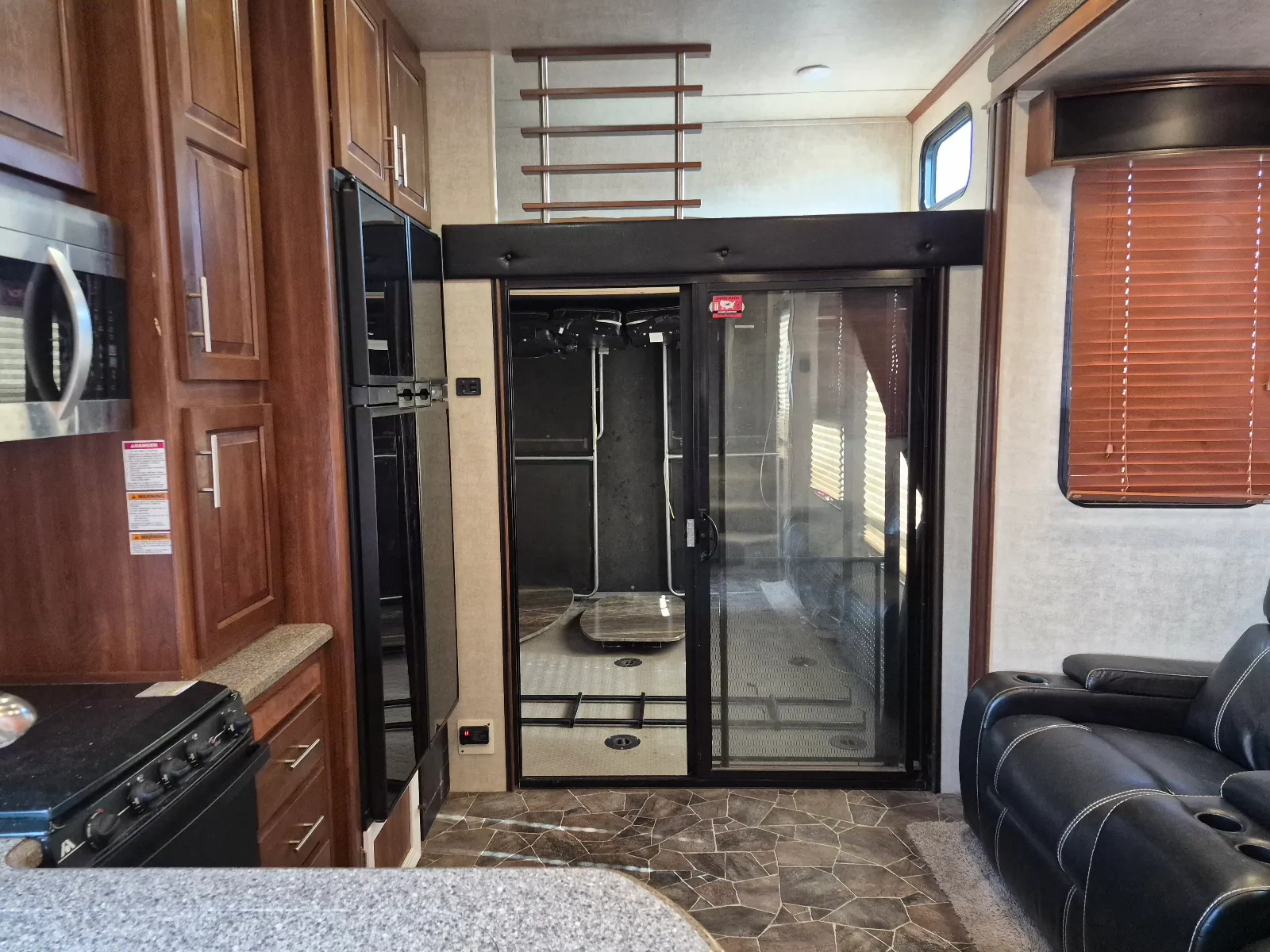 2015 Keystone Fuzion 325 - Photo 4