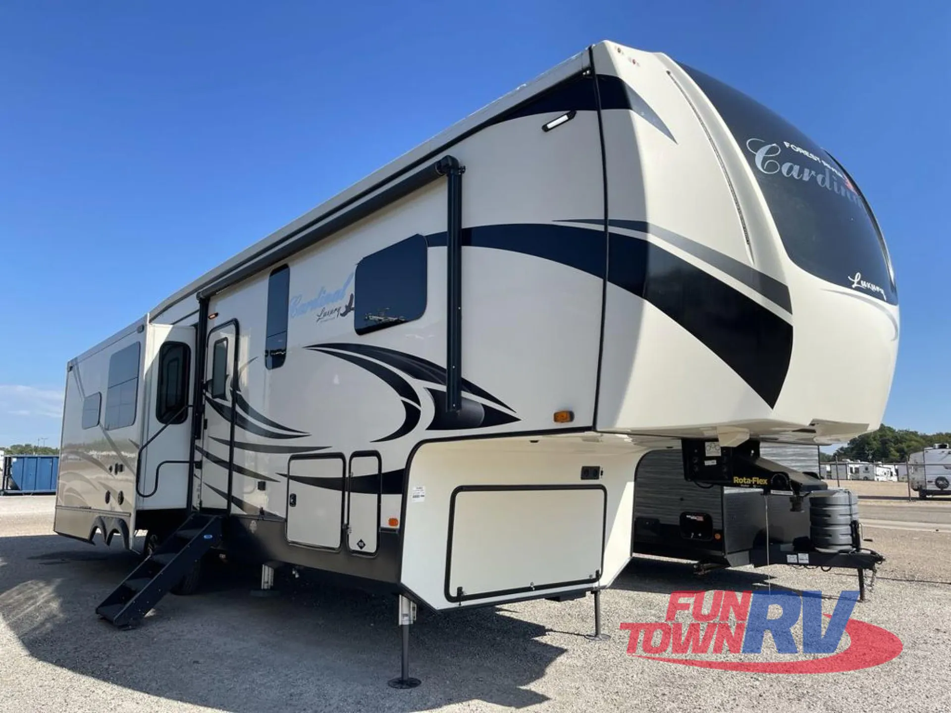 2020 Forest River Cardinal Luxury 344SKX - Photo 2