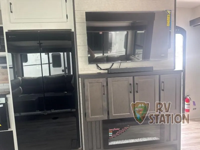 2027 Venture RV SportTrek 312VTB - Photo 4
