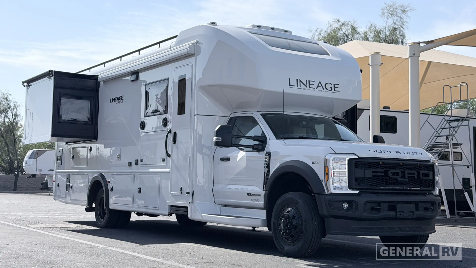 2026 Grand Design Lineage Series F 31ZW - Photo 2