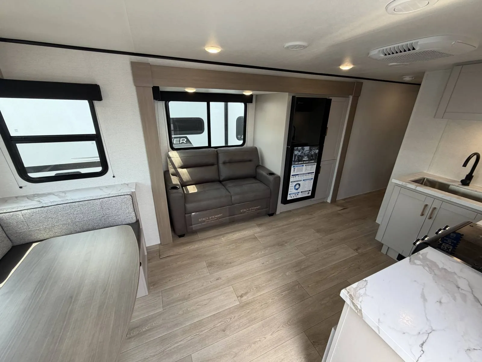 2027 Jayco Jay Feather SL 25RLSL - Photo 3