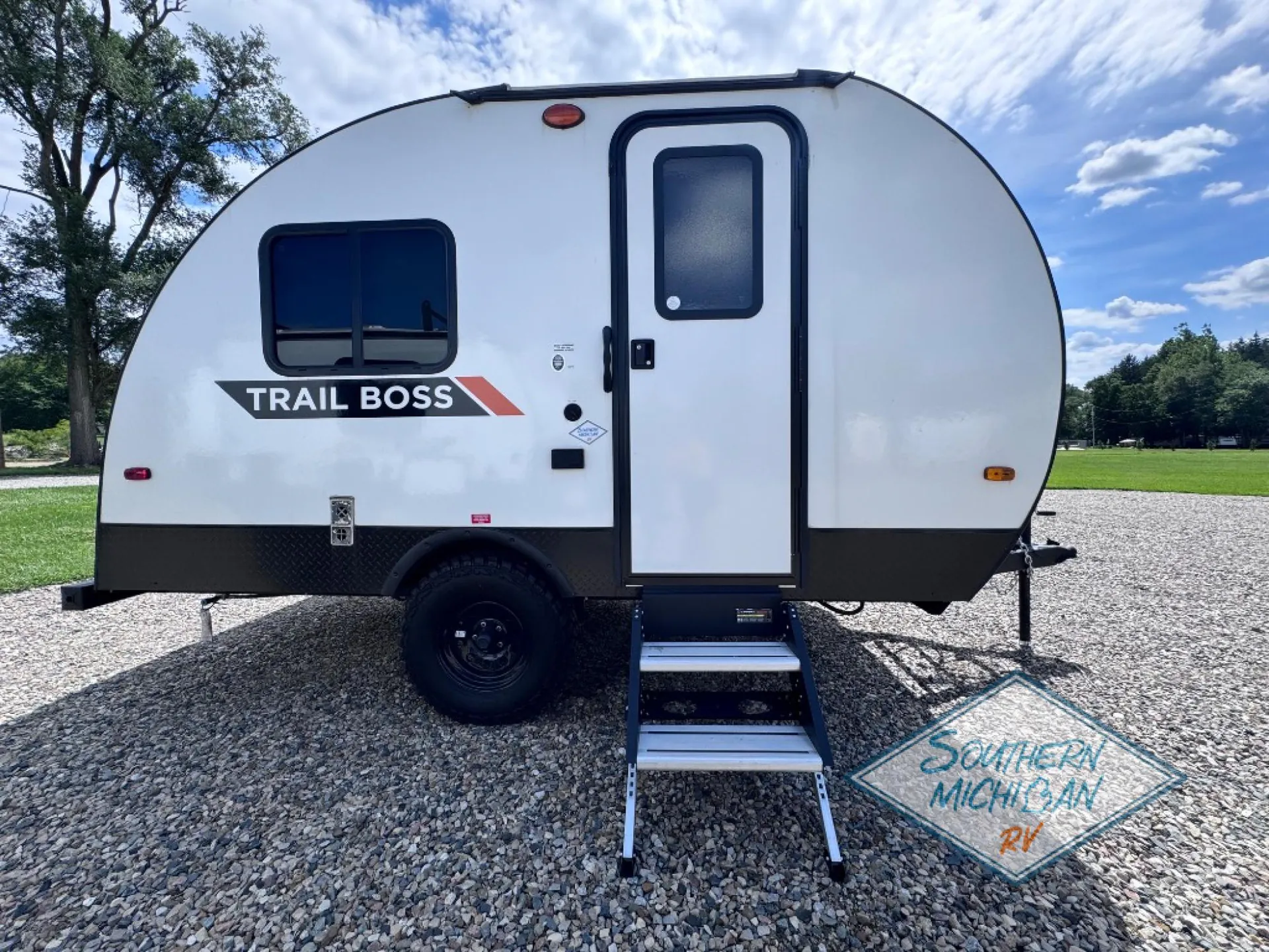 2024 Gulf Stream Trail Boss 160FK - Photo 2