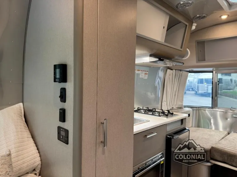 2026 Airstream Caravel 16RB - Photo 4