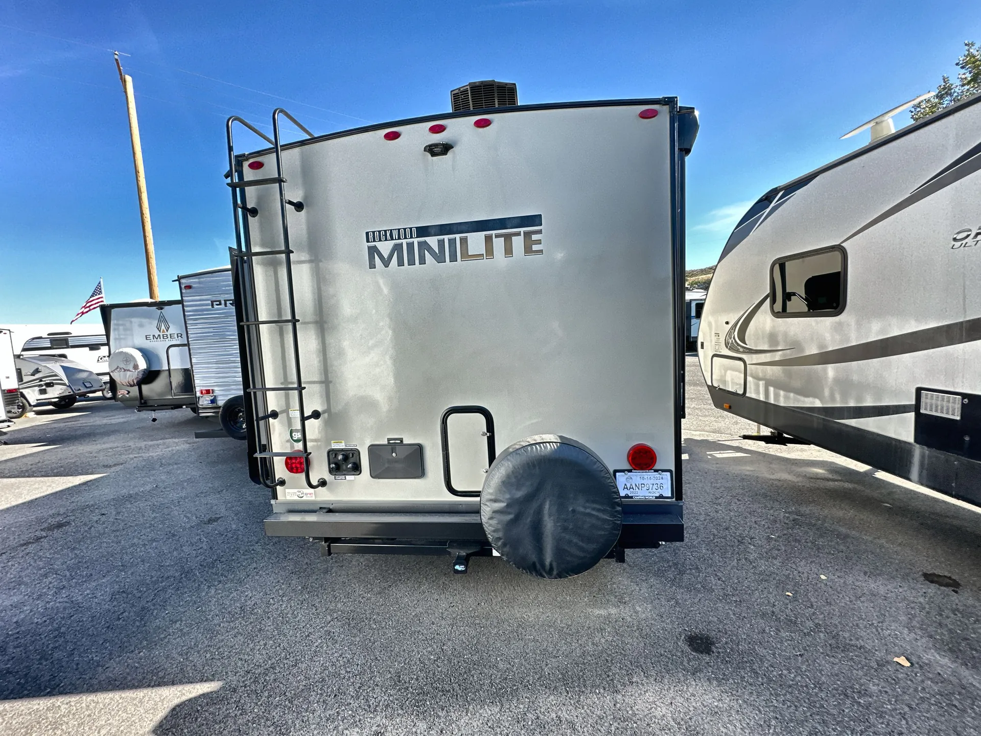 2022 Forest River Rockwood Mini Lite 2104S — backside