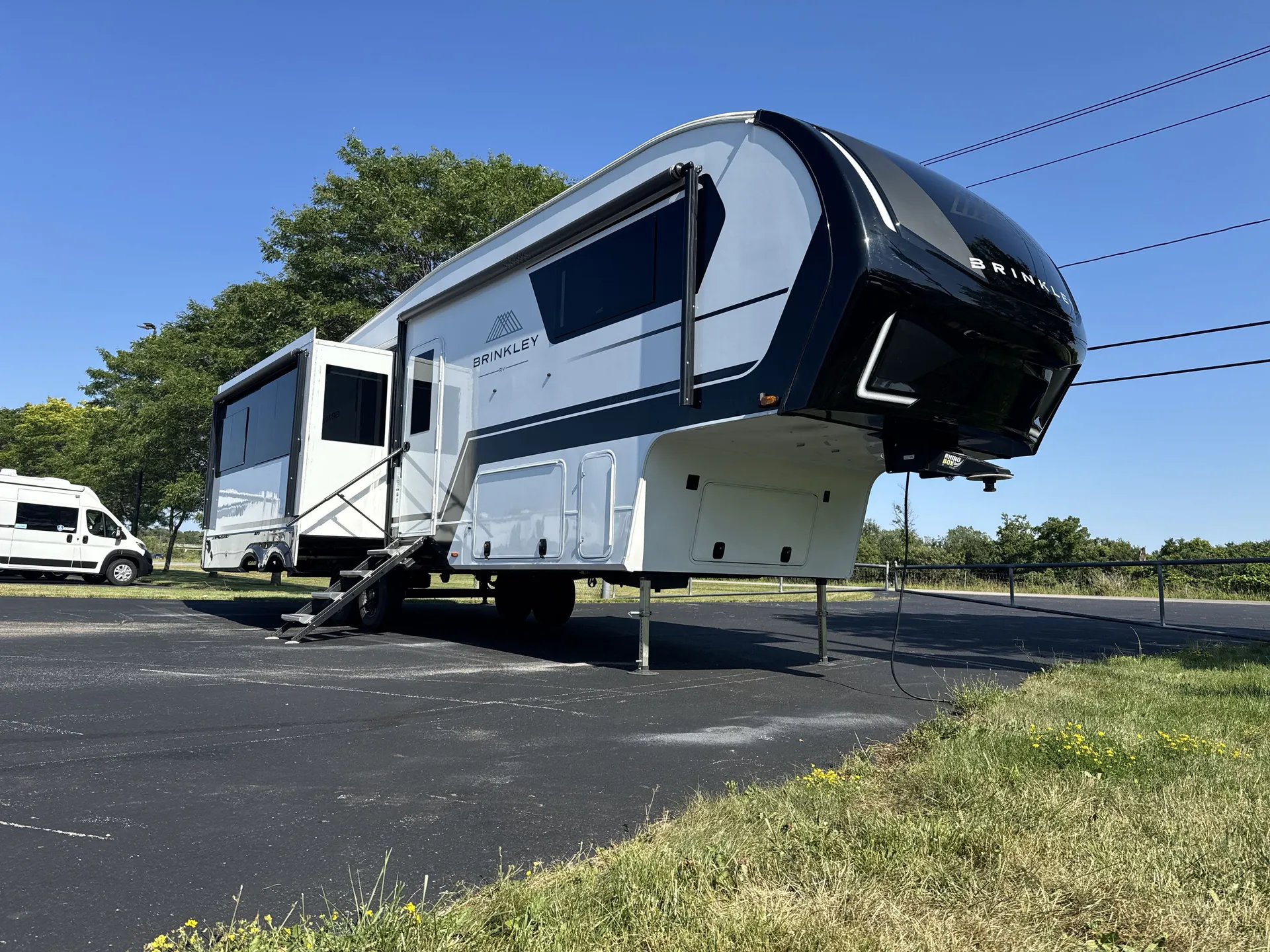 2024 Brinkley Model Z 3100 - Photo 2