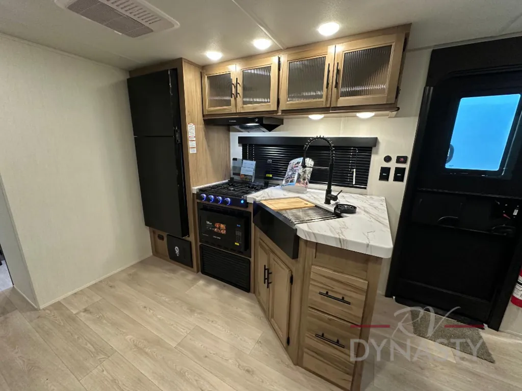 2025 Forest River Cherokee Wolf Den 306MM, Photos photo 40