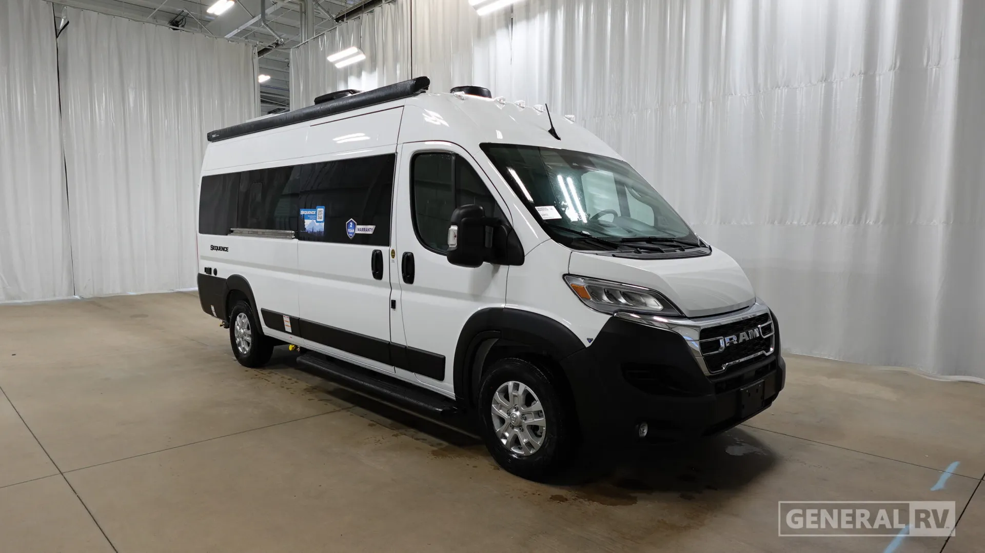 2027 Thor Motor Coach Sequence Sport 20L - Photo 2