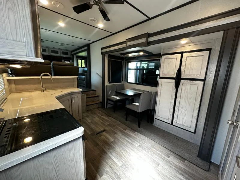 2021 Keystone Montana High Country 372RD - Photo 4