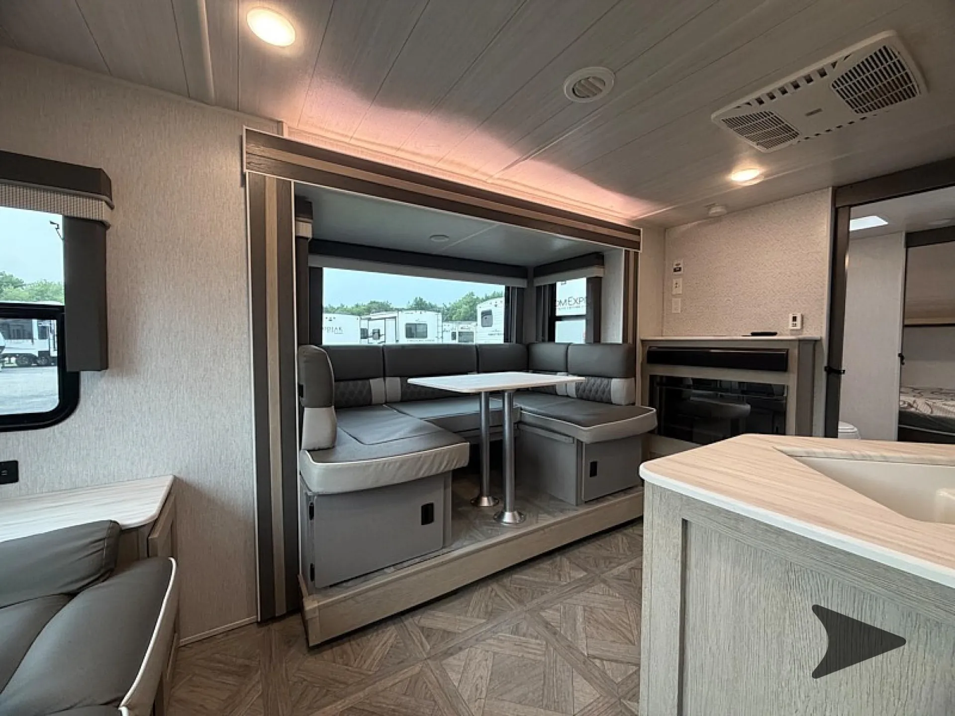 2020 Forest River Wildwood X-Lite 24RLXL - Photo 4