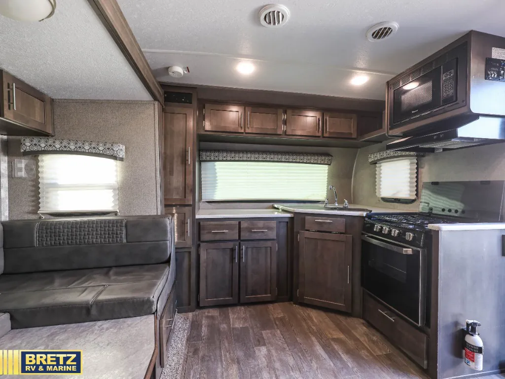 2019 Forest River Flagstaff Micro Lite 25FKS, Photos photo 7
