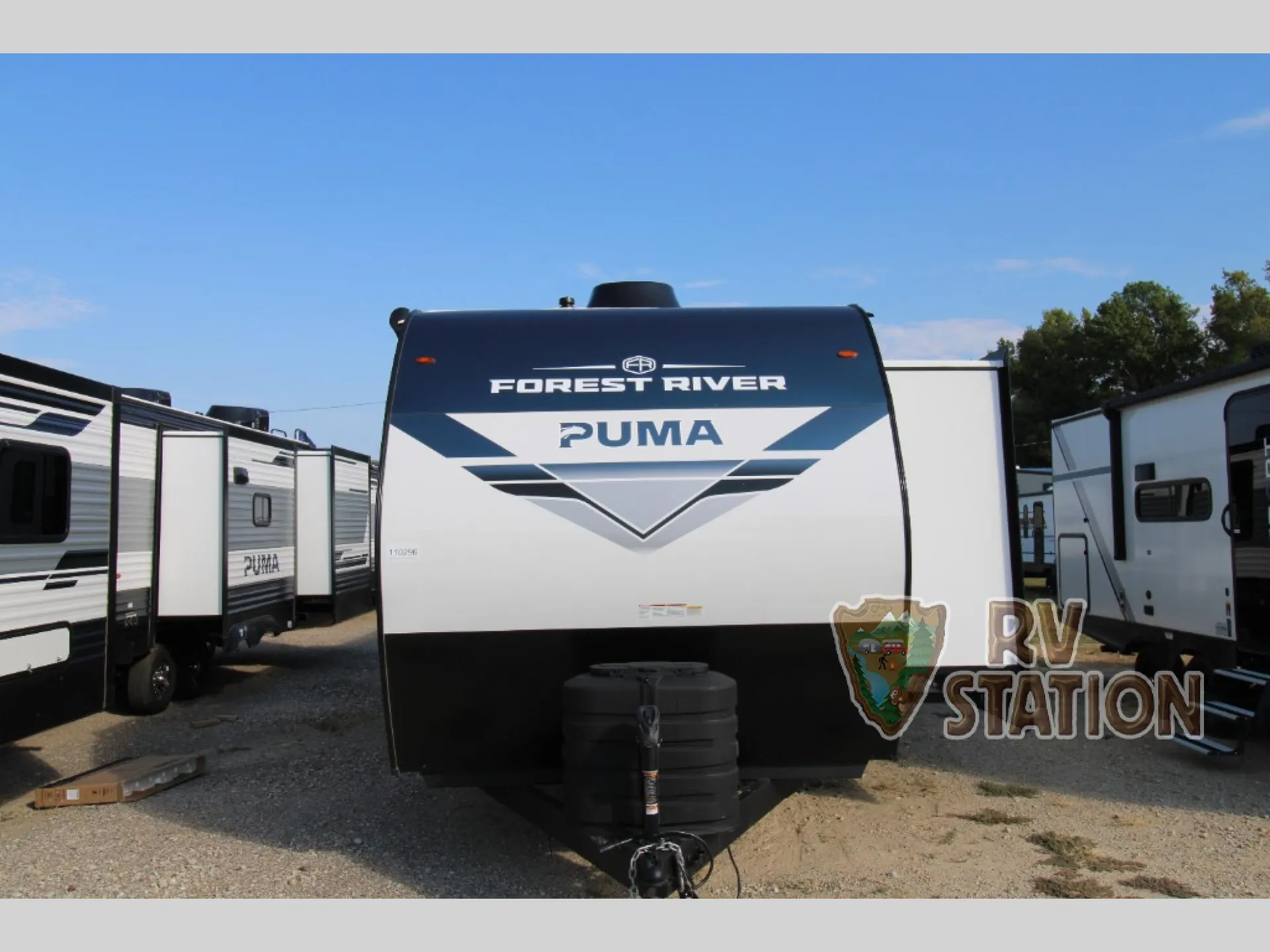 2027 Forest River Puma 32BHFS - Photo 4