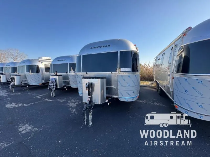 2026 Airstream Globetrotter 25FB - Photo 2