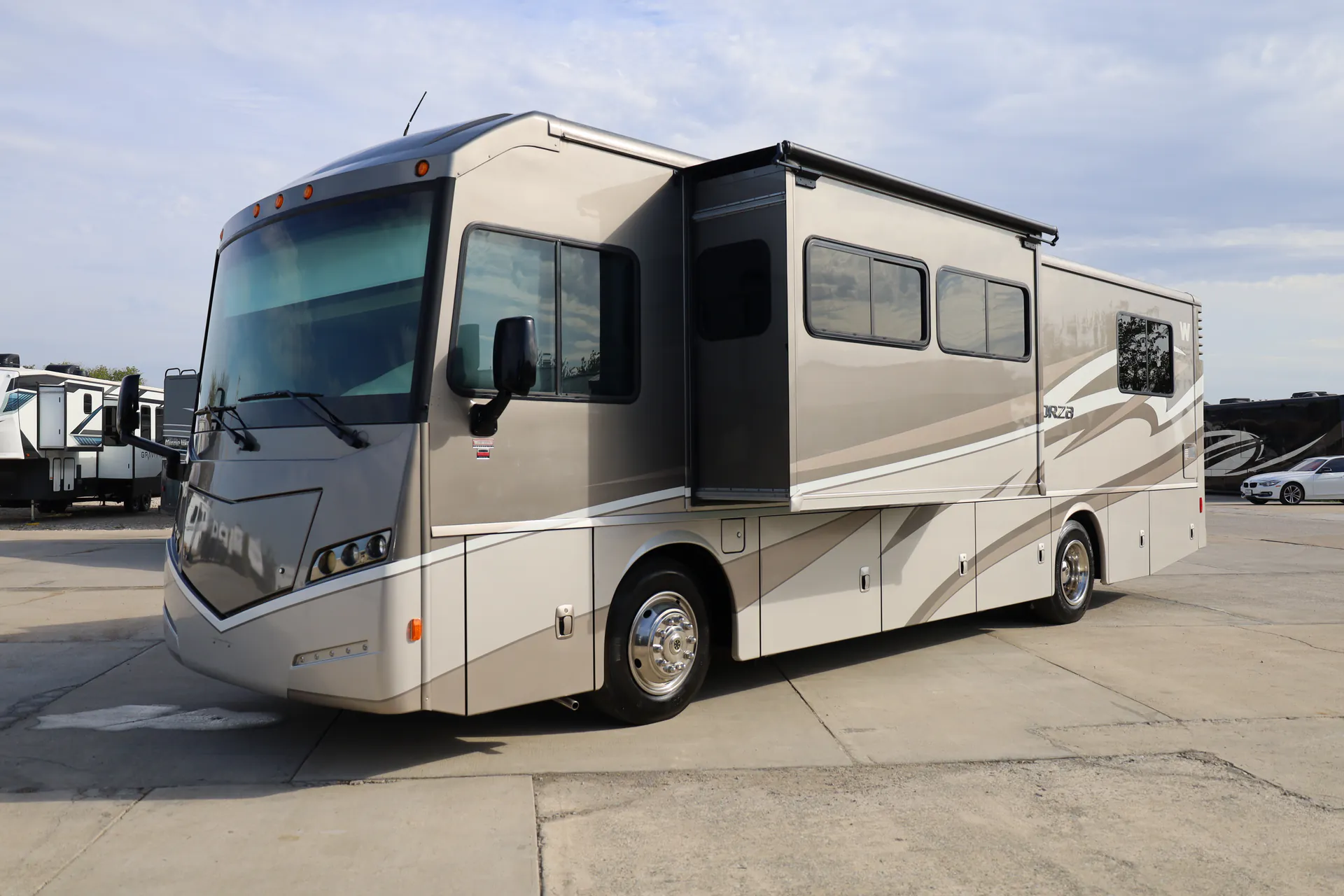 2014 Winnebago Forza 34T - Photo 3