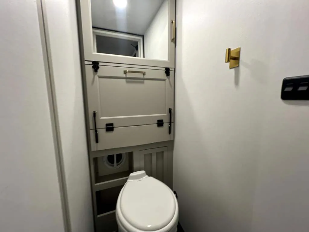 2026 Brinkley Model G 3520, Photos photo 18