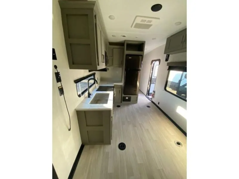 2026 Keystone RV Raptor Carbon Series 29WFO - Photo 4