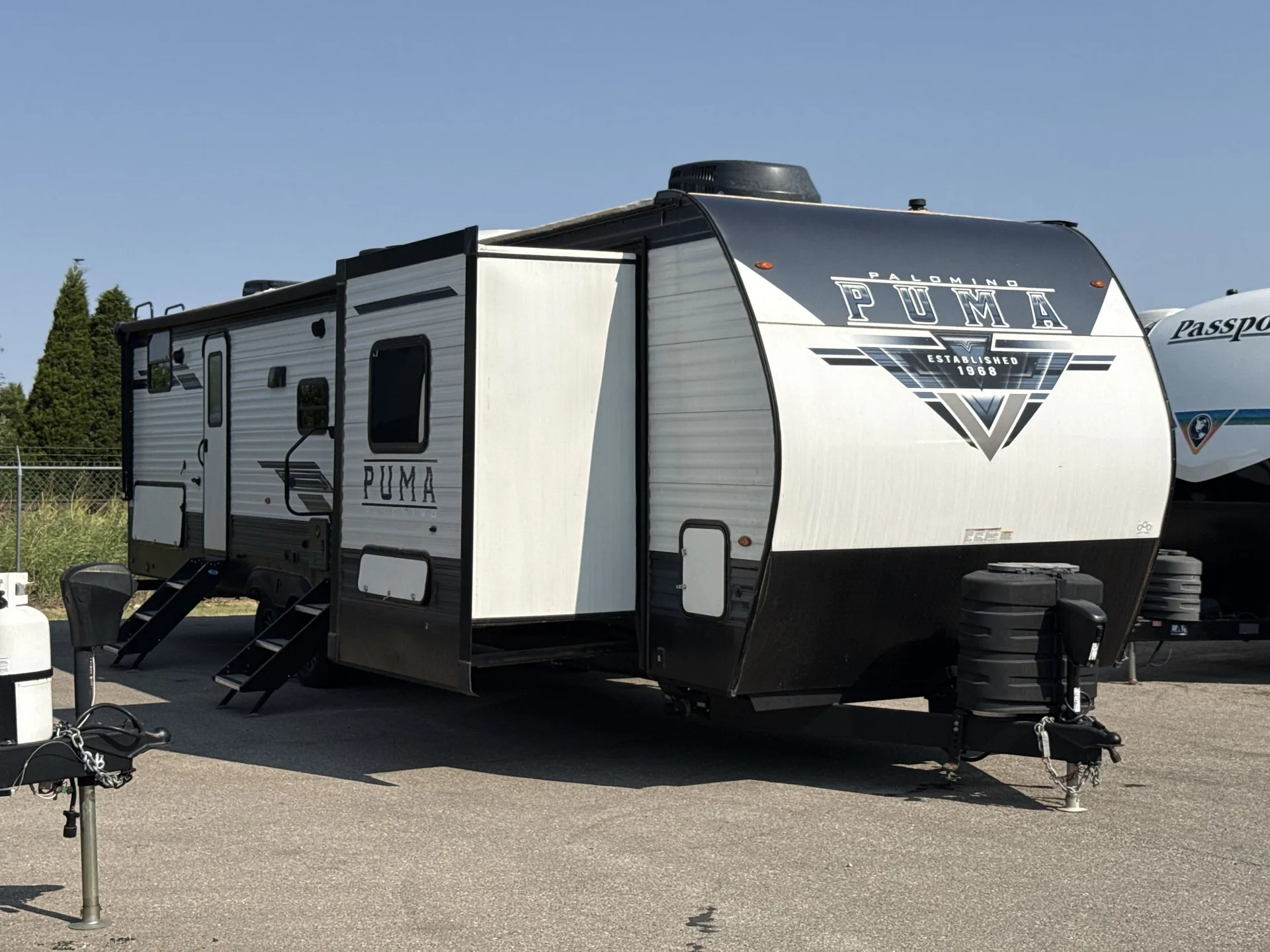 2024 Forest River Puma 32BHQS