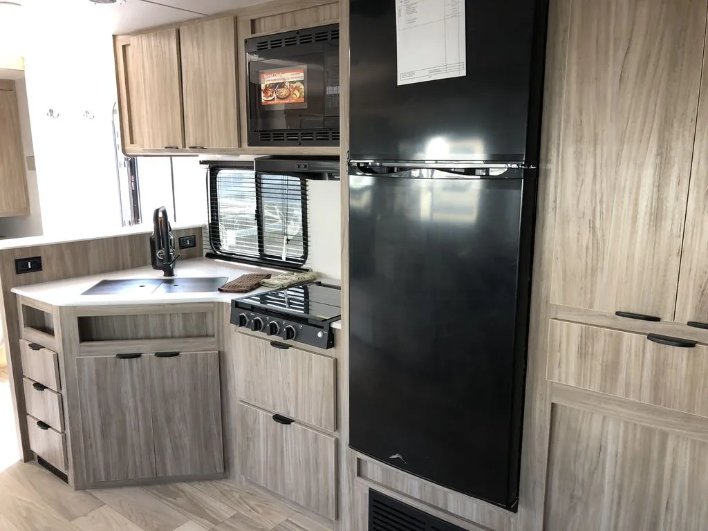 2025 Winnebago Access 30BH - Photo 3