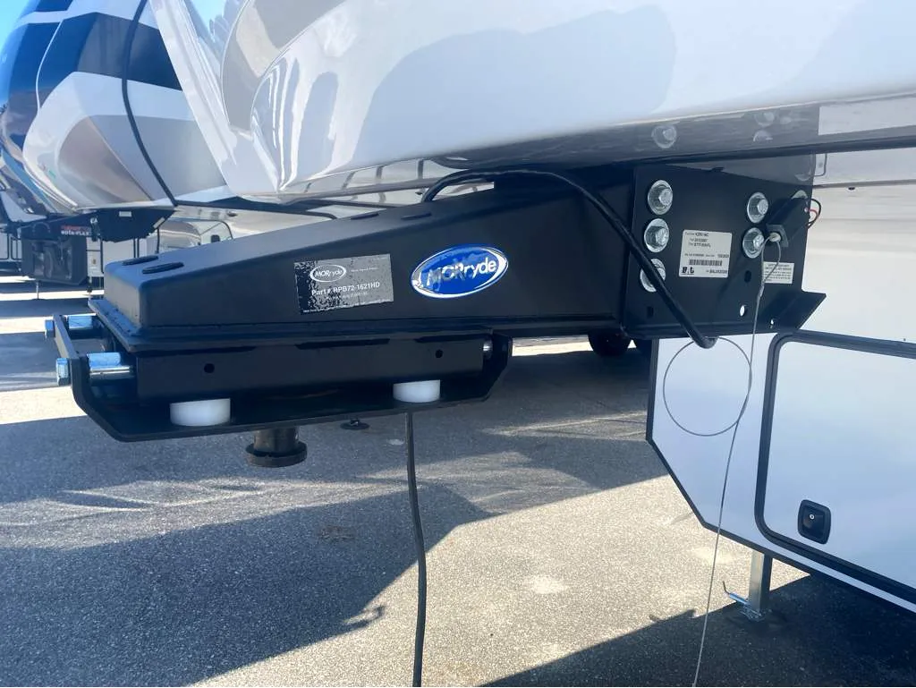 2026 Venture RV SportTrek 5 Touring Edition STTF365VFL - Photo 4