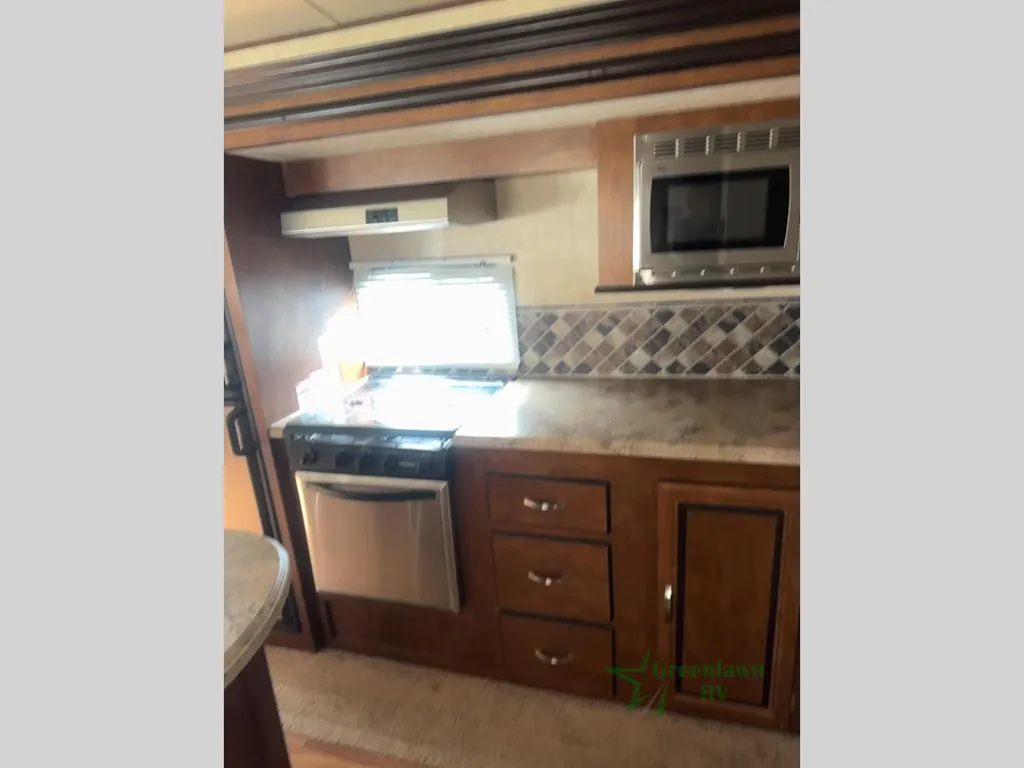 2016 Forest River Vibe 312BHS, Photos photo 14
